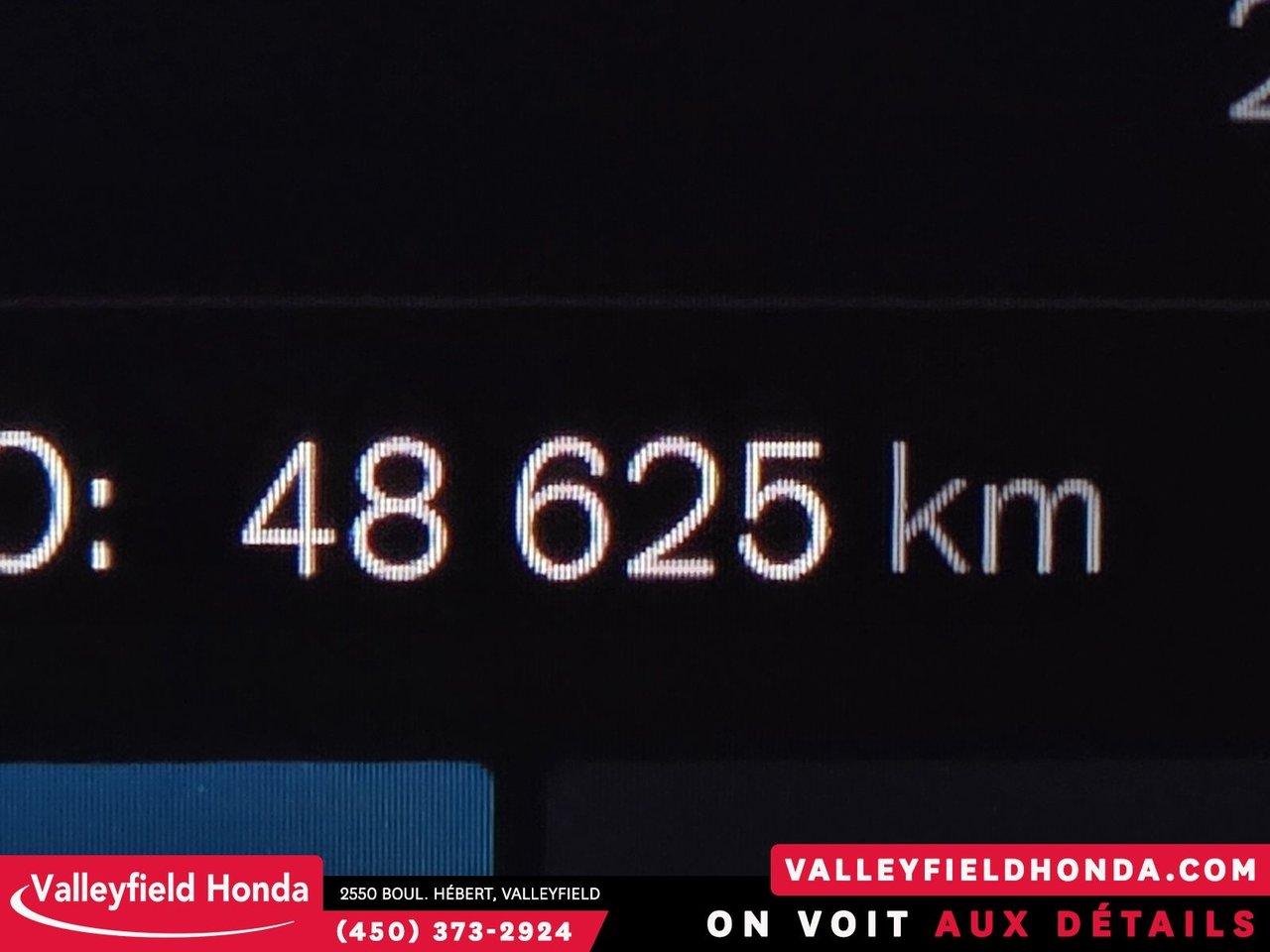 2023 Volvo XC40 Ultimate Dark Theme-25
