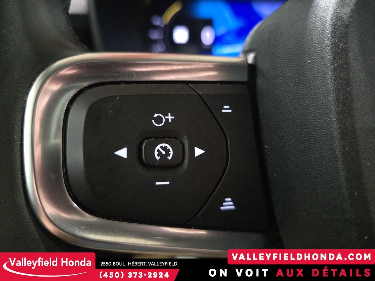 2023 Volvo XC40 Ultimate Dark Theme-20