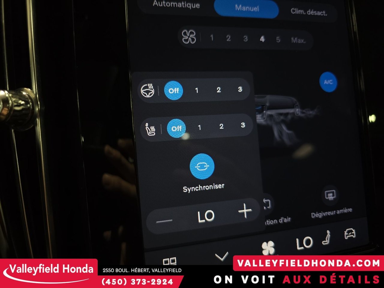 2023 Volvo XC40 Ultimate Dark Theme-29