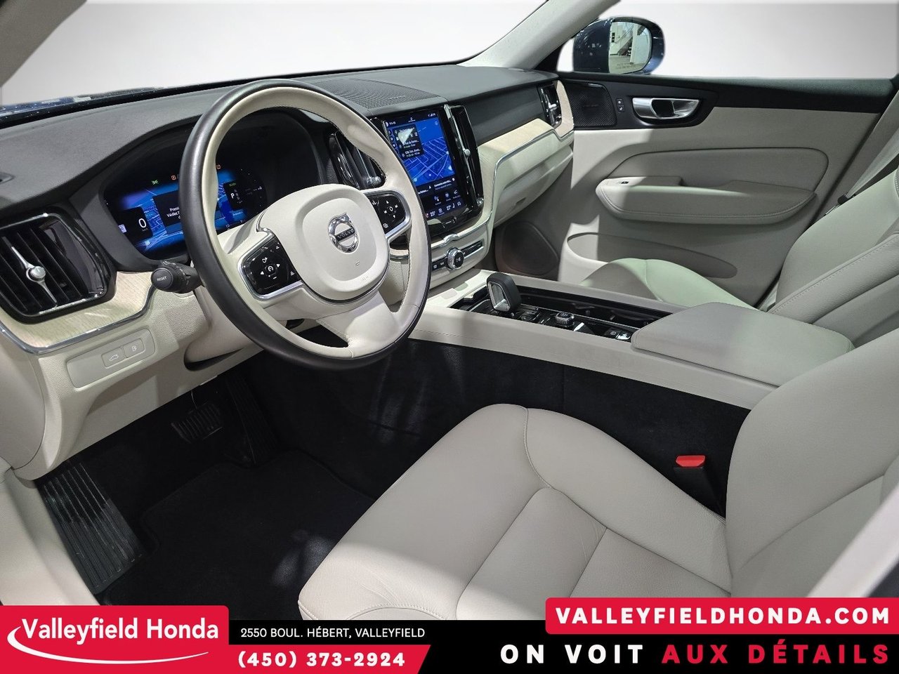 Volvo XC60 Recharge PHEV Plus Bright Theme 2023-12