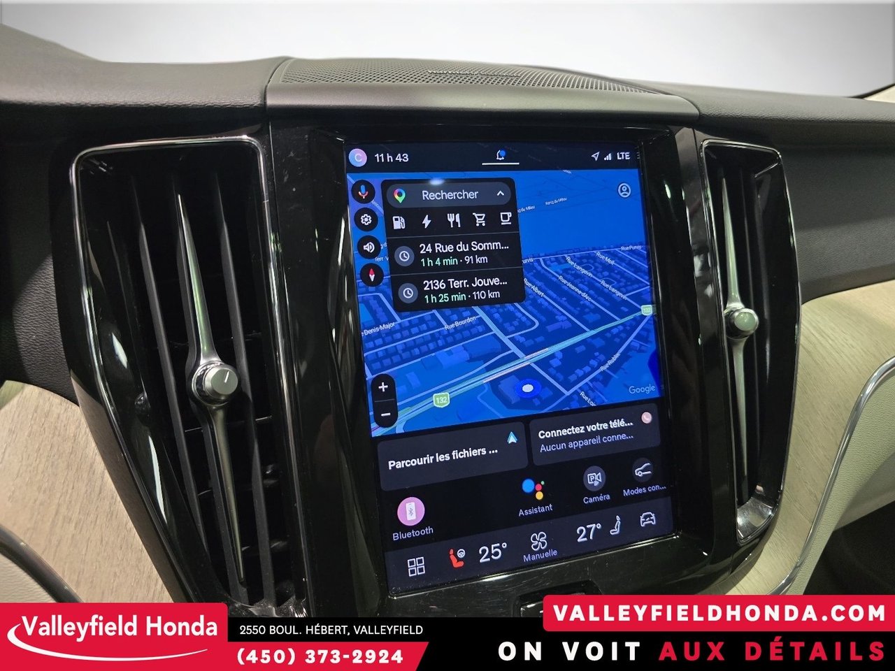 Volvo XC60 Recharge PHEV Plus Bright Theme 2023-29