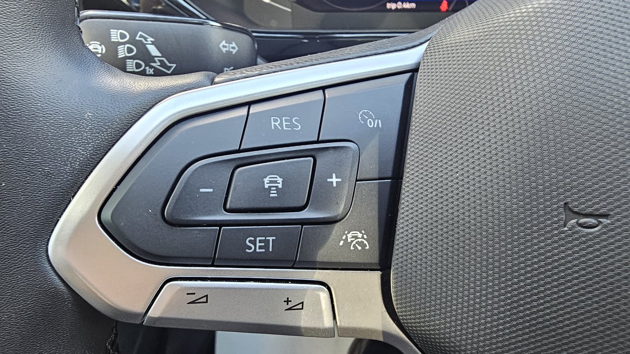 2024 Volkswagen Taos Comfortline Black Edition+TOIT PANO+4 MOTION *ACCIDENT FREE* 4MOTION