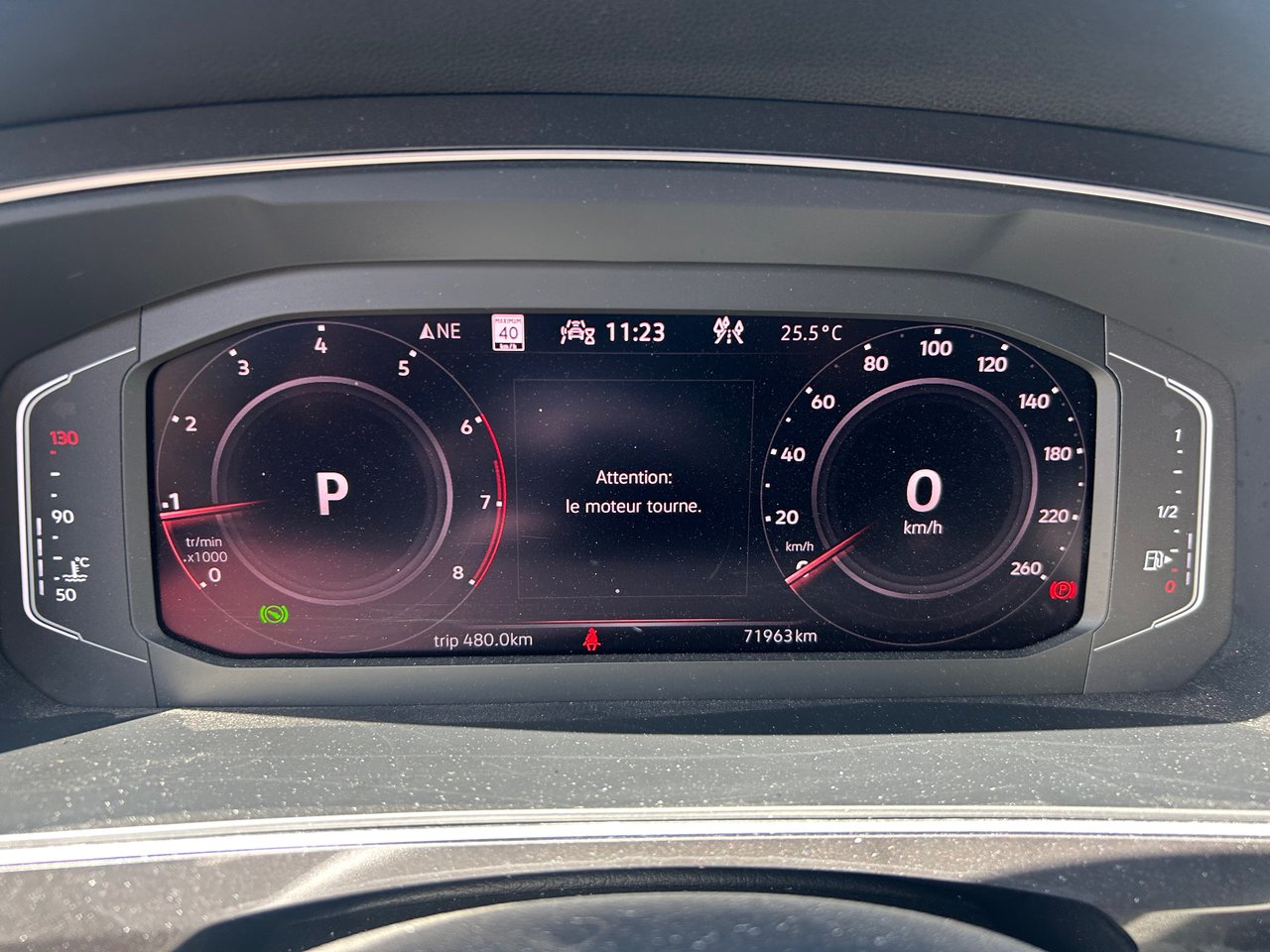2022 Volkswagen Tiguan Highline R-Line+CUIR+TOIT PANO+APPLE CONNECT *ACCIDENT FREE*