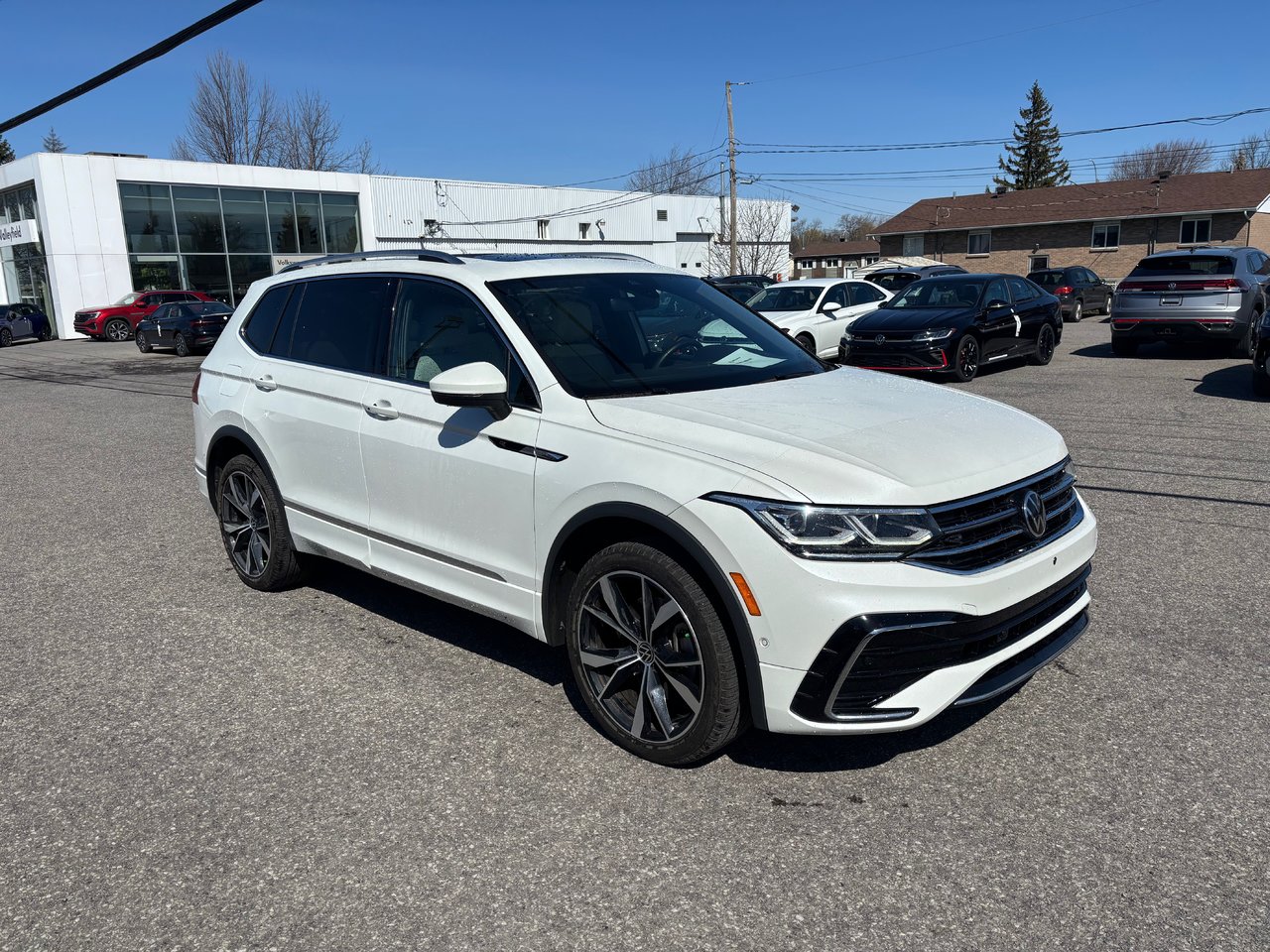 Volkswagen Tiguan Highline R-Line+CUIR+TOIT PANORAMIQUE+NAVIGATION 2023