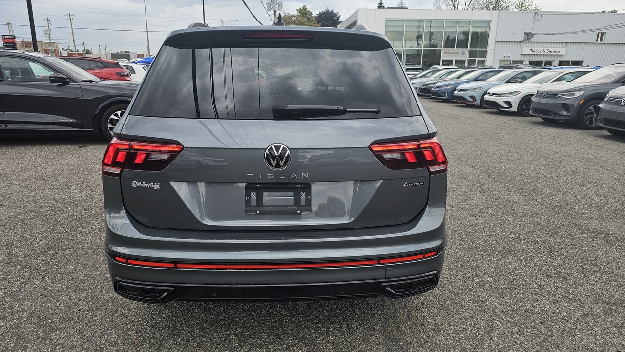2024 Volkswagen Tiguan Comfortline R-Line Black Edition No accidents, 4motion, Pano sunroof