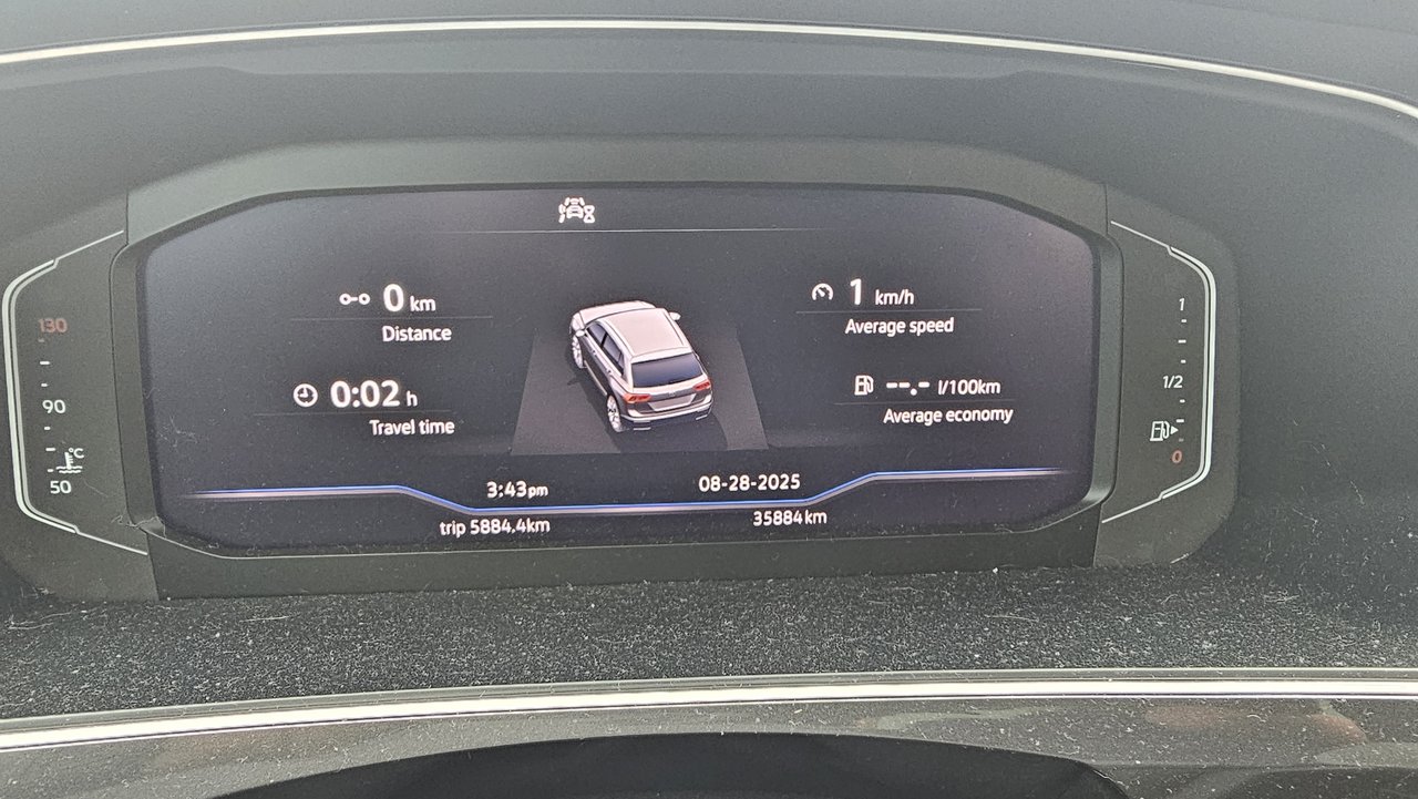 2024 Volkswagen Tiguan Comfortline R-Line Black Edition No accidents, 4motion, Pano sunroof
