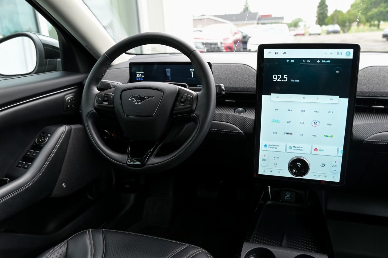 2022 Ford Mustang Mach-E Premium+TOIT PANO+APPLE CONNNECT+ANDROID+GPS *ACCIDENT FREE*