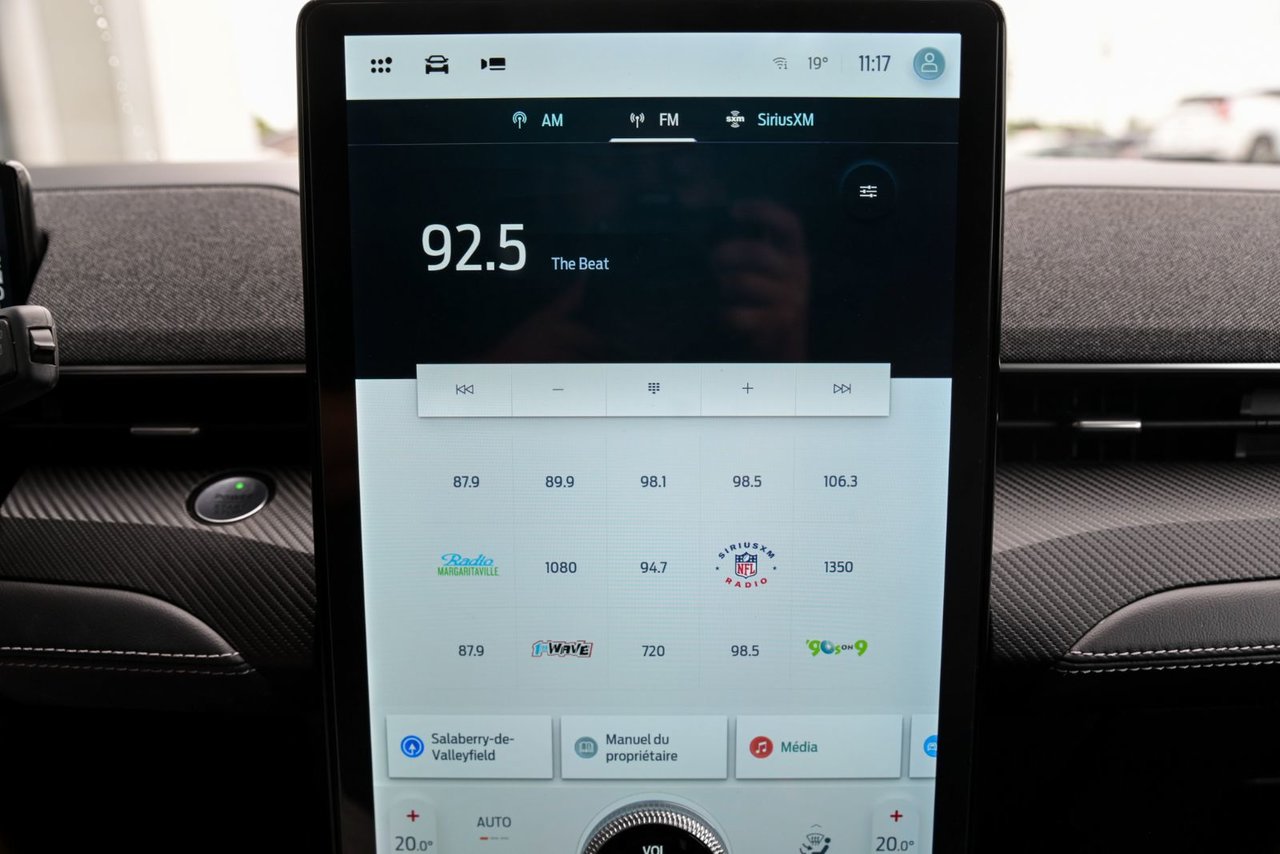 2022 Ford Mustang Mach-E Premium+TOIT PANO+APPLE CONNNECT+ANDROID+GPS *ACCIDENT FREE*