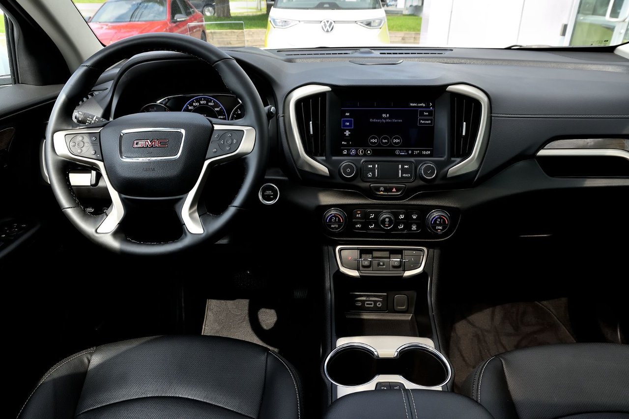 2024 GMC Terrain Denali+TOIT PANO+APPLE CONNECT+CUIR+GPS *ACCIDENT FREE*