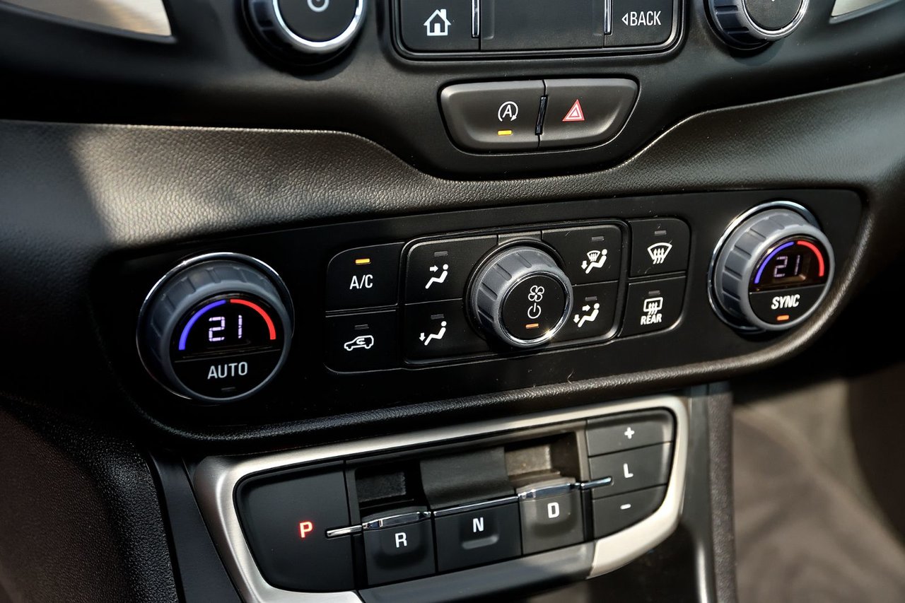 2024 GMC Terrain Denali+TOIT PANO+APPLE CONNECT+CUIR+GPS *ACCIDENT FREE*