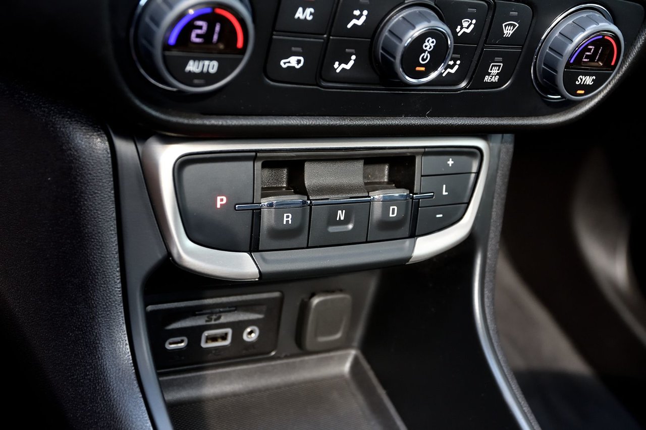 2024 GMC Terrain Denali+TOIT PANO+APPLE CONNECT+CUIR+GPS *ACCIDENT FREE*