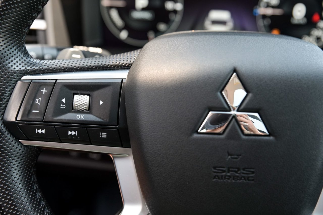 Mitsubishi OUTLANDER PHEV SEL+CUIR+TOIT OUVRANT 2023 AUCUN ACCIDENT AU CARFAX