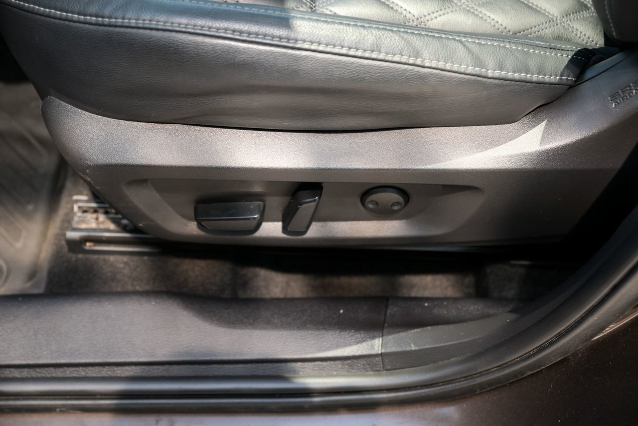 Mitsubishi OUTLANDER PHEV SEL+CUIR+TOIT OUVRANT 2023 AUCUN ACCIDENT AU CARFAX