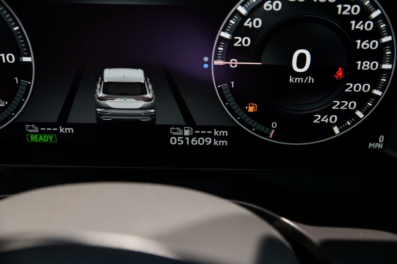 Mitsubishi OUTLANDER PHEV SEL+CUIR+TOIT OUVRANT 2023 AUCUN ACCIDENT AU CARFAX