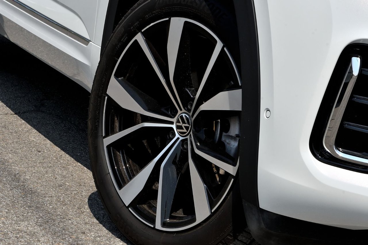Volkswagen Atlas Cross Sport Execline+APPLE CONNECT+TOIT PANO+MAGS 20 POUCES 2024 *JAMAIS ACCIDENTÉ*