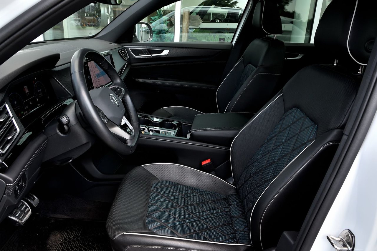 Volkswagen Atlas Cross Sport Execline+APPLE CONNECT+TOIT PANO+MAGS 20 POUCES 2024 *JAMAIS ACCIDENTÉ*