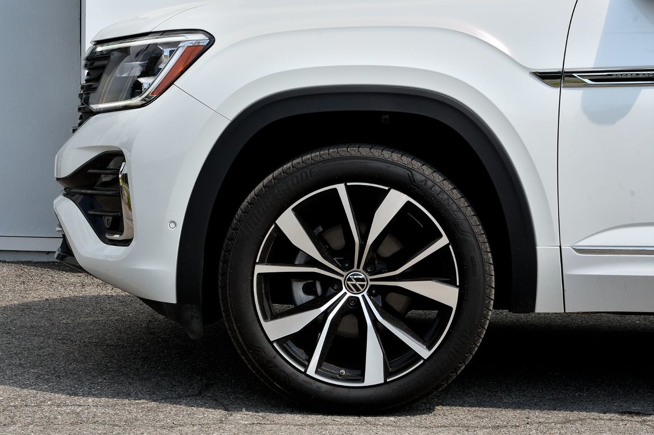 Volkswagen Atlas Cross Sport Execline+APPLE CONNECT+TOIT PANO+MAGS 20 POUCES 2024 *JAMAIS ACCIDENTÉ*