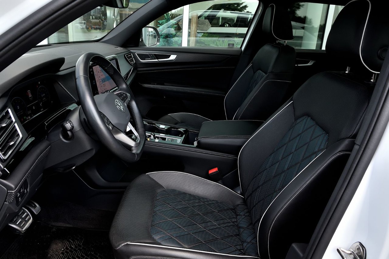 Volkswagen Atlas Cross Sport Execline+APPLE CONNECT+TOIT PANO+MAGS 20 POUCES 2024 *JAMAIS ACCIDENTÉ*
