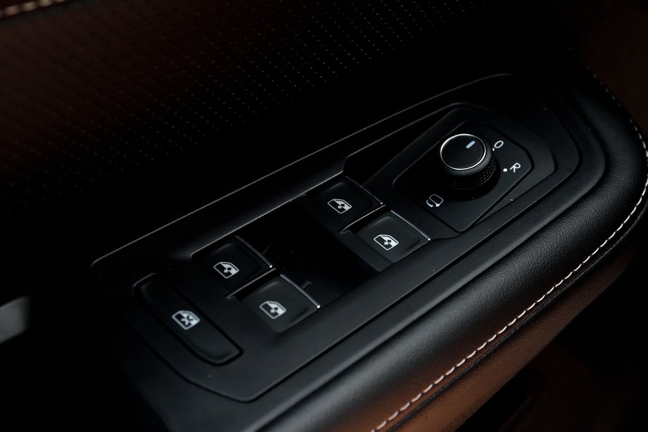 Volkswagen Atlas Cross Sport Execline+APPLE CONNECT+TOIT PANO+MAGS 20 POUCES 2024 *JAMAIS ACCIDENTÉ*