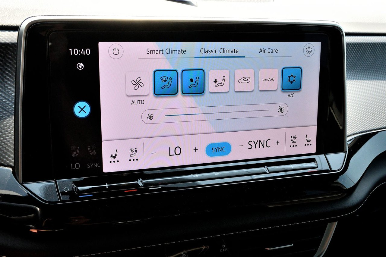 Volkswagen Atlas Cross Sport Execline+APPLE CONNECT+TOIT PANO+MAGS 20 POUCES 2024 *JAMAIS ACCIDENTÉ*