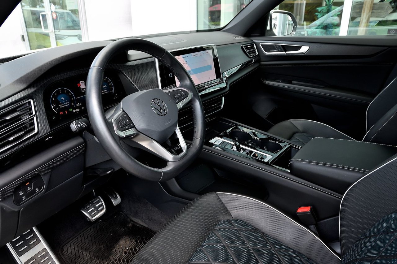 Volkswagen Atlas Cross Sport Execline+APPLE CONNECT+TOIT PANO+MAGS 20 POUCES 2024 *JAMAIS ACCIDENTÉ*