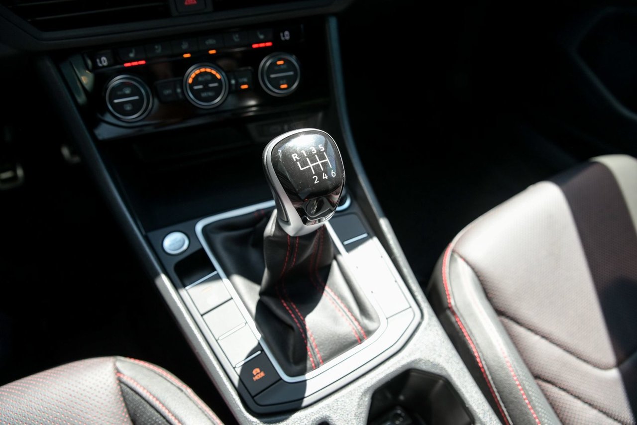 2024 Volkswagen Jetta GLI CUIR+TOIT+MAGS+APPLE CAR PLAY+ ANDROID AUTO+TOIT *ACCIDENT FREE*