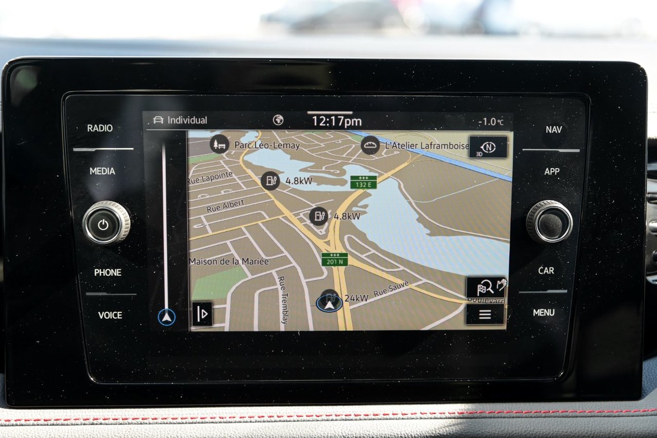 Volkswagen Jetta GLI AUTOBAHN+ENSEMBLE NOIR+DSG+BEATS AUDIO 2025 JAMAIS ACCIDENTÉ!