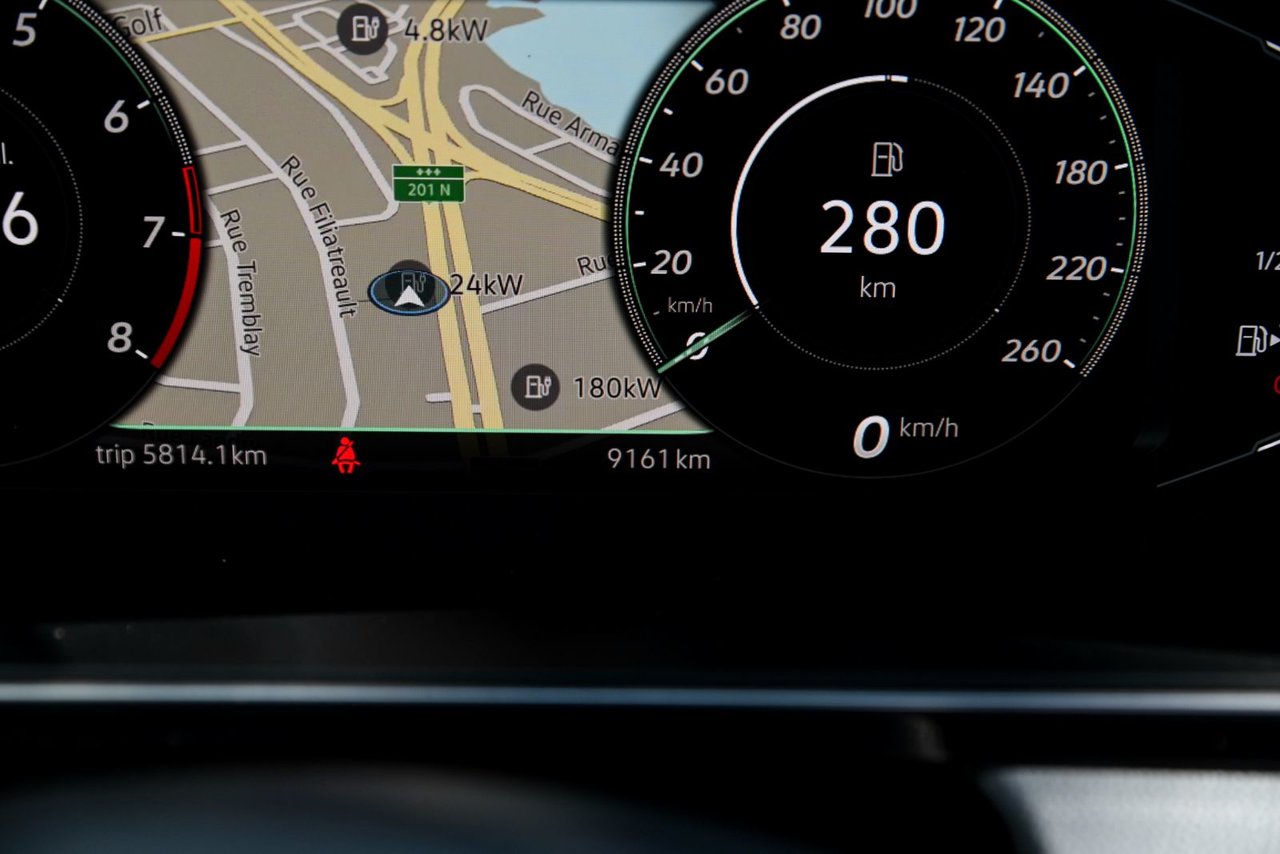 Volkswagen Jetta GLI AUTOBAHN+ENSEMBLE NOIR+DSG+BEATS AUDIO 2025 JAMAIS ACCIDENTÉ!