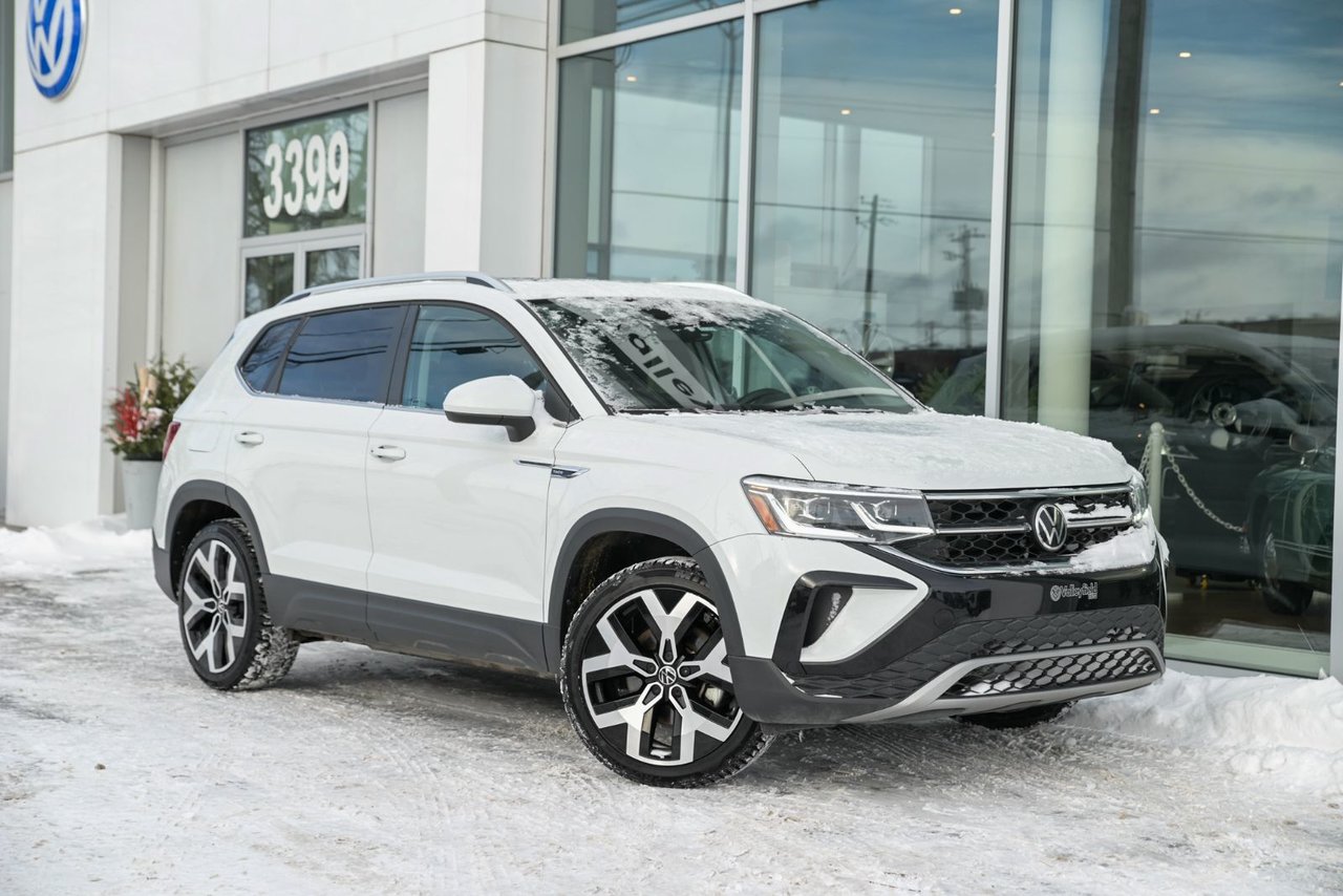 Volkswagen Taos Highline+CUIR+TOIT PANO+APPLE CONNECT+CAM DE RECUL 2022 *JAMAIS ACCIDENTÉ*