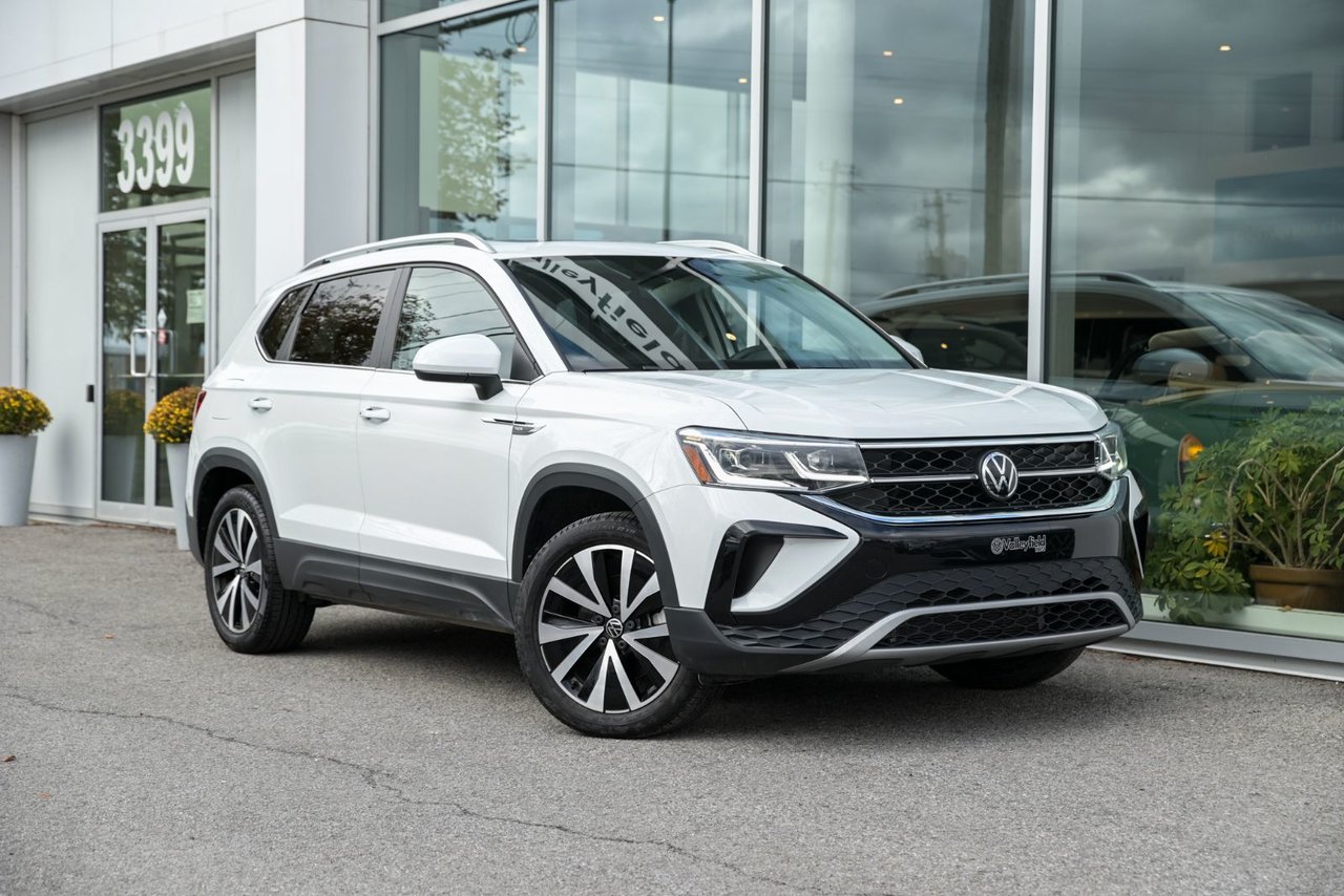 Volkswagen Taos Highline/ 4MOTION, CUIR,TOIT PANO,CARPLAY 2023 AUCUN ACCIDENT, TOUT EQUIPÉ