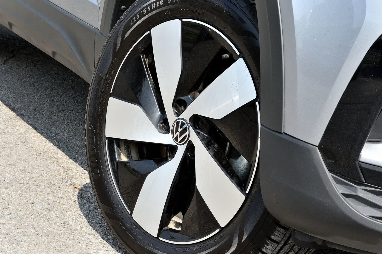 Volkswagen Taos Trendline+4 motion+camera de recul+apple connect 2024 *JAMAIS ACCIDENTÉ*