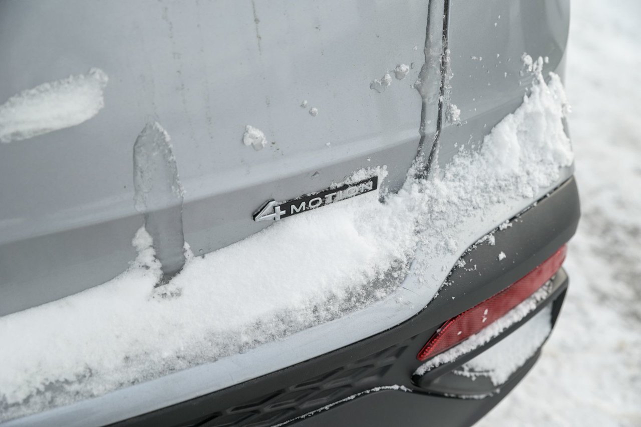 Volkswagen Taos Trendline+4 MOTION +APPLE CONNECT+CAMÉRA RECUL 2024 *JAMAIS ACCIDENTÉ*