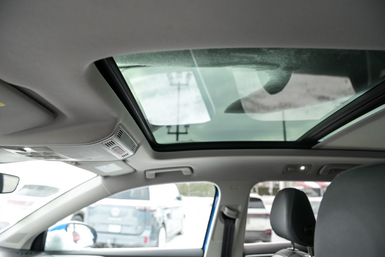 Volkswagen Taos Highline+CUIR+TOIT PANO+APPLE CONNECT 2025 *JAMAIS ACCIDENTÉ*