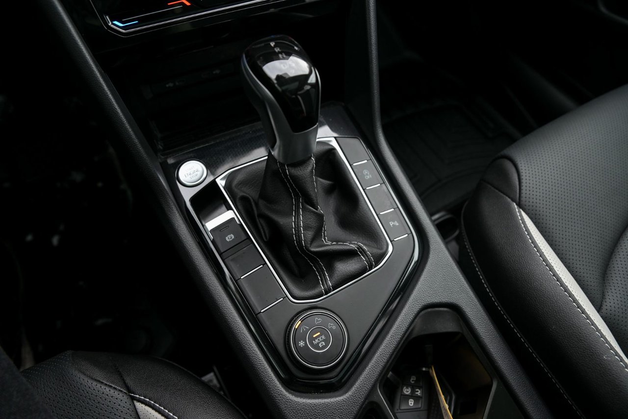 Volkswagen Taos Highline+CUIR+TOIT PANO+APPLE CONNECT 2025 *JAMAIS ACCIDENTÉ*