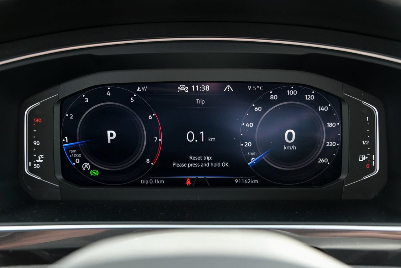 Volkswagen Tiguan Comfortline,4MOTION,CARPLAY, TOIT PANO 2022 AUCUN ACCIDENT, UN PROPRIO