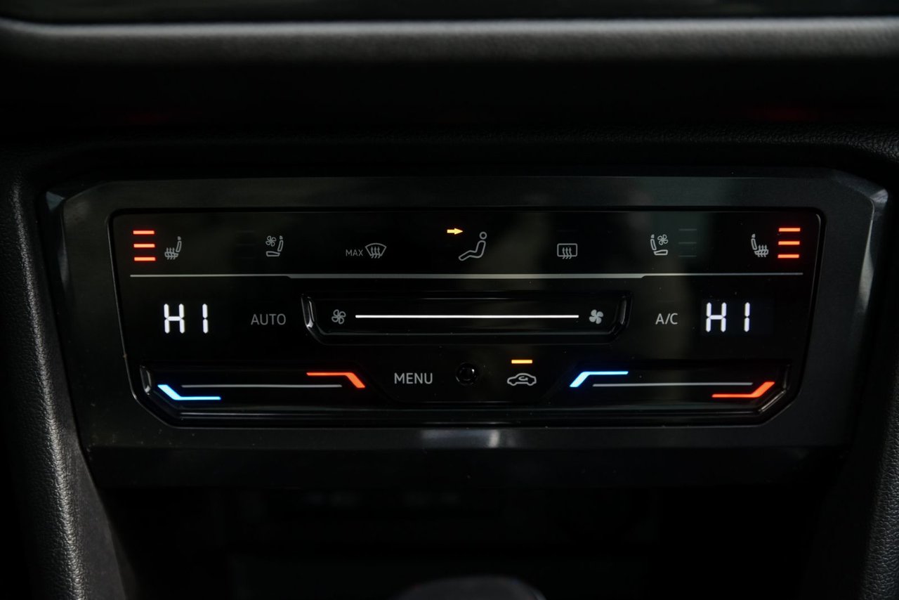 2022 Volkswagen Tiguan Highline R-Line+CUIR+TOIT PANO+APPLE CONNECT *ACCIDENT FREE*