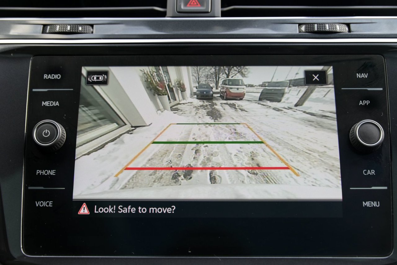 2022 Volkswagen Tiguan Highline R-Line+CUIR+TOIT PANO+APPLE CONNECT *ACCIDENT FREE*