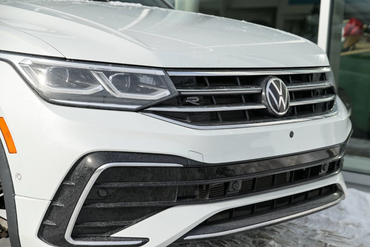 2022 Volkswagen Tiguan Highline R-Line+CUIR+TOIT PANO+APPLE CONNECT *ACCIDENT FREE*