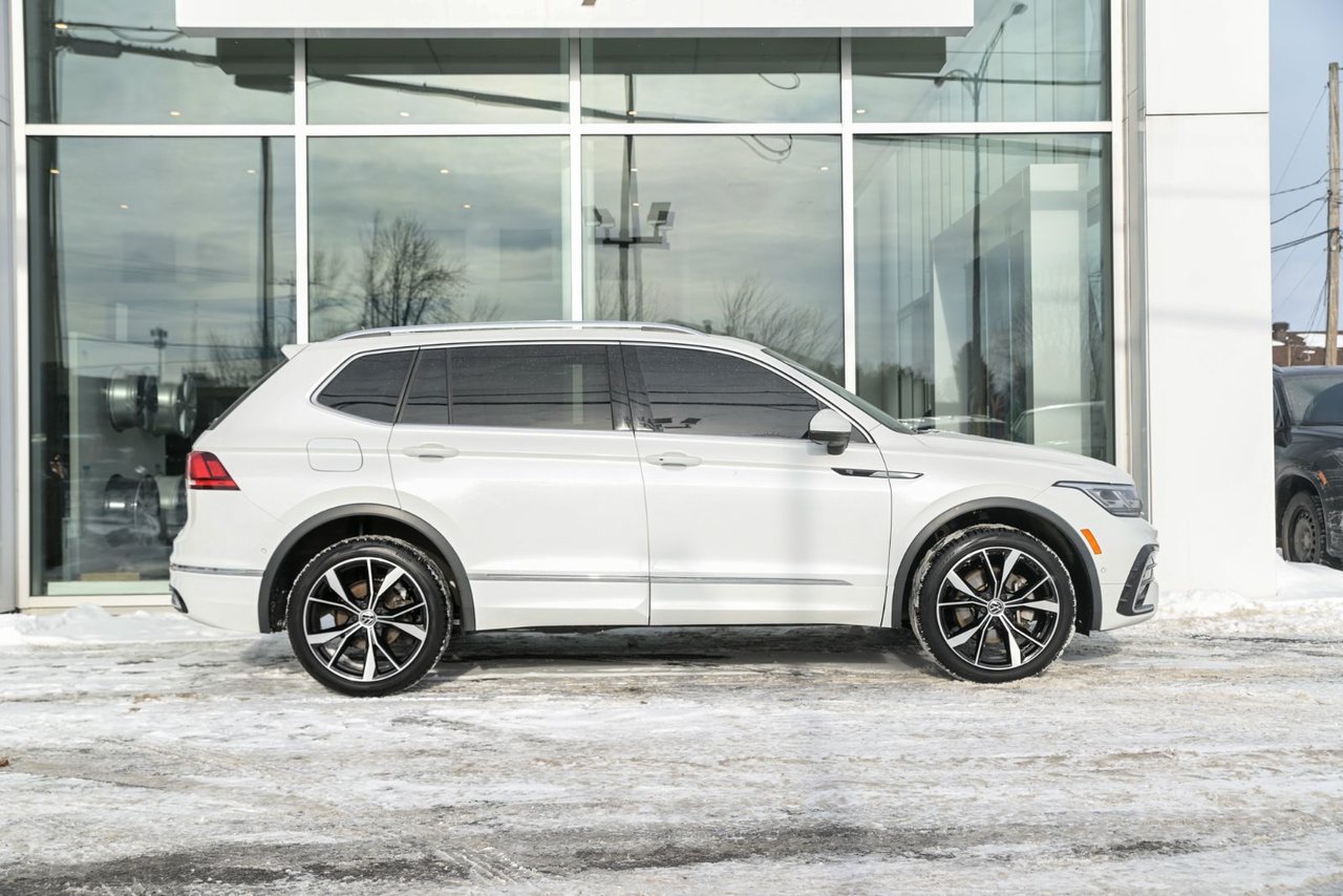 2022 Volkswagen Tiguan Highline R-Line+CUIR+TOIT PANO+APPLE CONNECT *ACCIDENT FREE*