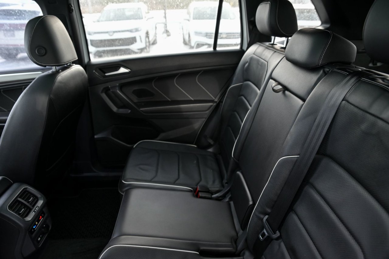 2022 Volkswagen Tiguan Highline R-Line+CUIR+TOIT PANO+APPLE CONNECT *ACCIDENT FREE*