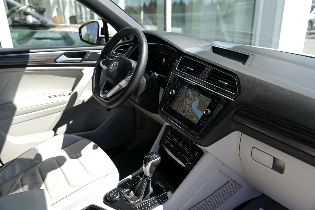 Volkswagen Tiguan Highline R-Line+CUIR+TOIT PANORAMIQUE+NAVIGATION 2023