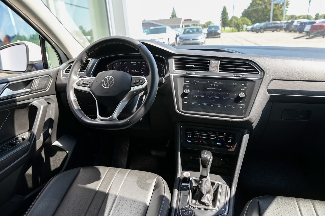 2023 Volkswagen Tiguan Comfortline+TOIT PANO+CUIR+APPLE CONNECT *ACCIDENT FREE*
