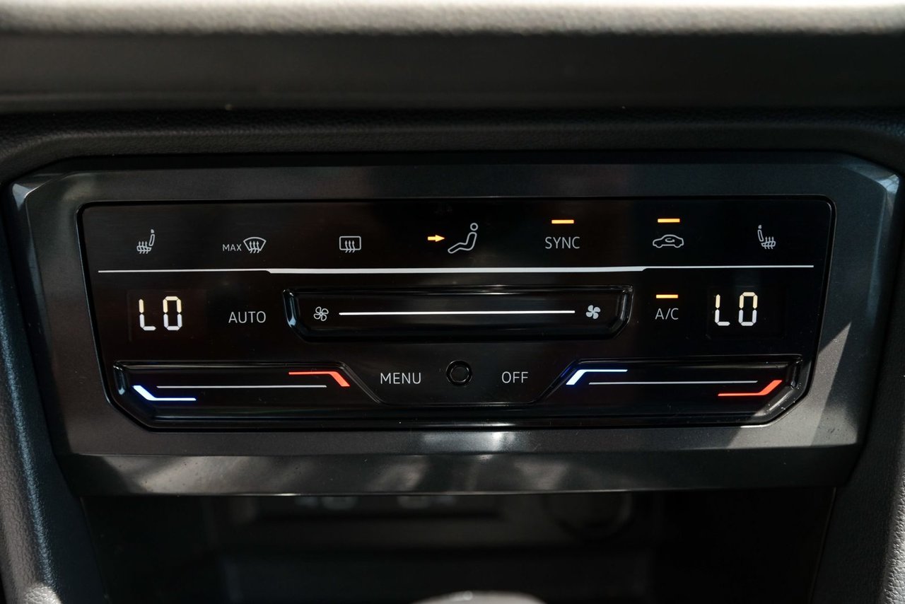 2023 Volkswagen Tiguan Comfortline+TOIT PANO+CUIR+APPLE CONNECT *ACCIDENT FREE*