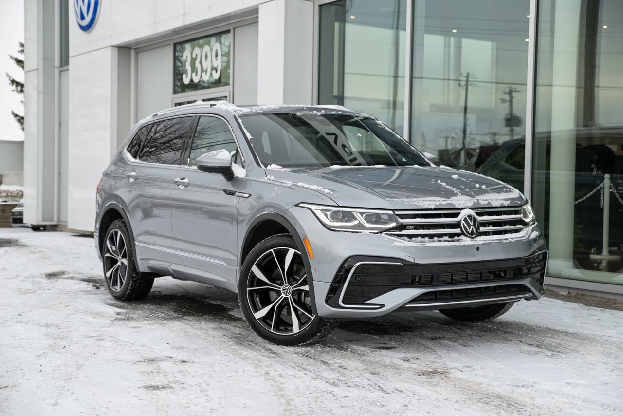 Volkswagen Tiguan Highline R-Line+CUIR+TOIT+APPLE CONNECT 2023 AUCUN ACCIDENT, UN PROPRIO