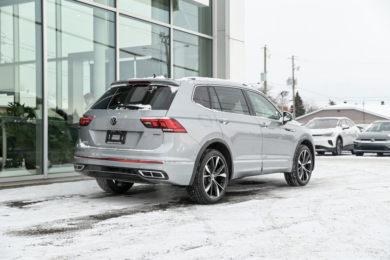 Volkswagen Tiguan Highline R-Line+CUIR+TOIT+APPLE CONNECT 2023 AUCUN ACCIDENT, UN PROPRIO