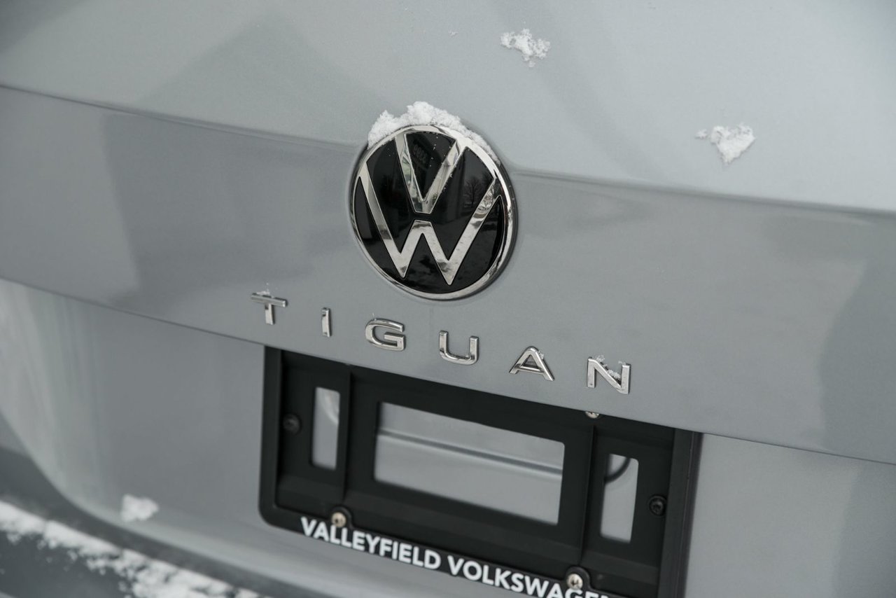Volkswagen Tiguan Highline R-Line+CUIR+TOIT+APPLE CONNECT 2023 AUCUN ACCIDENT, UN PROPRIO