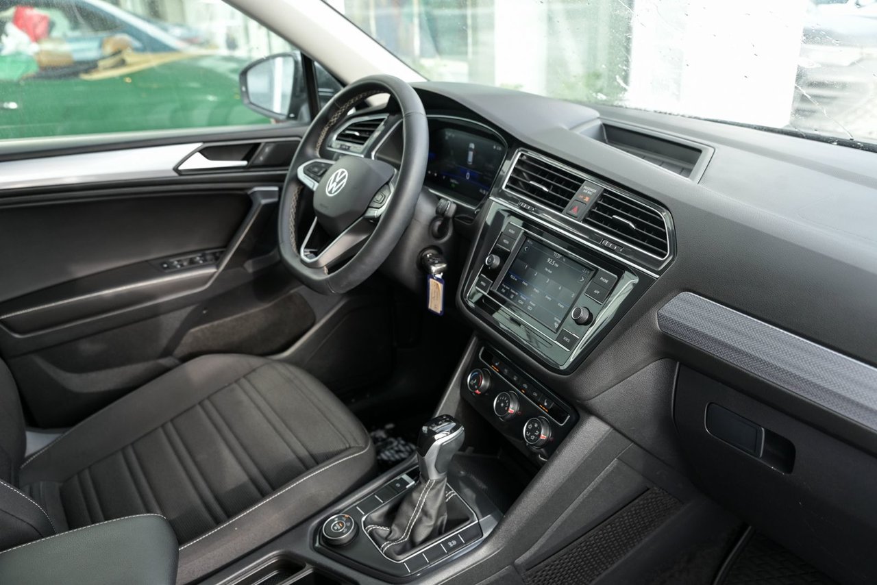 Volkswagen Tiguan Trendline+4 MOTION+CAMÉRA DE RECUL+APPLE CONNECT 2023 *JAMAIS ACCIDENTÉ*