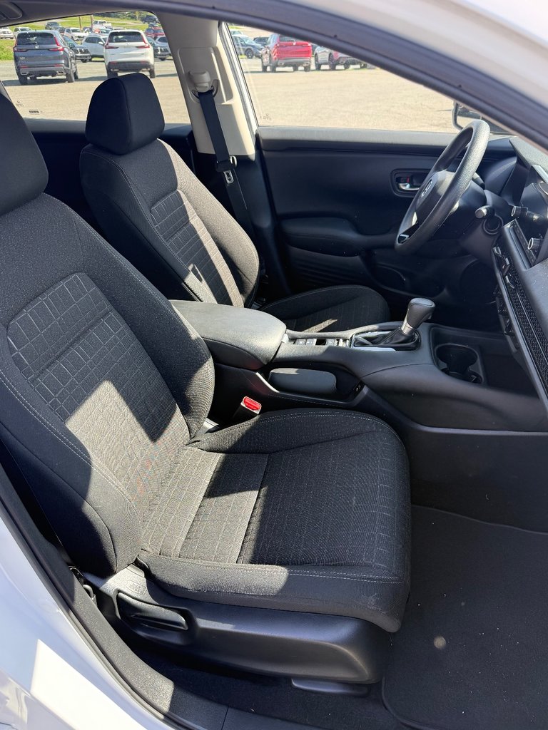 2024 Honda HR-V LX-B-8