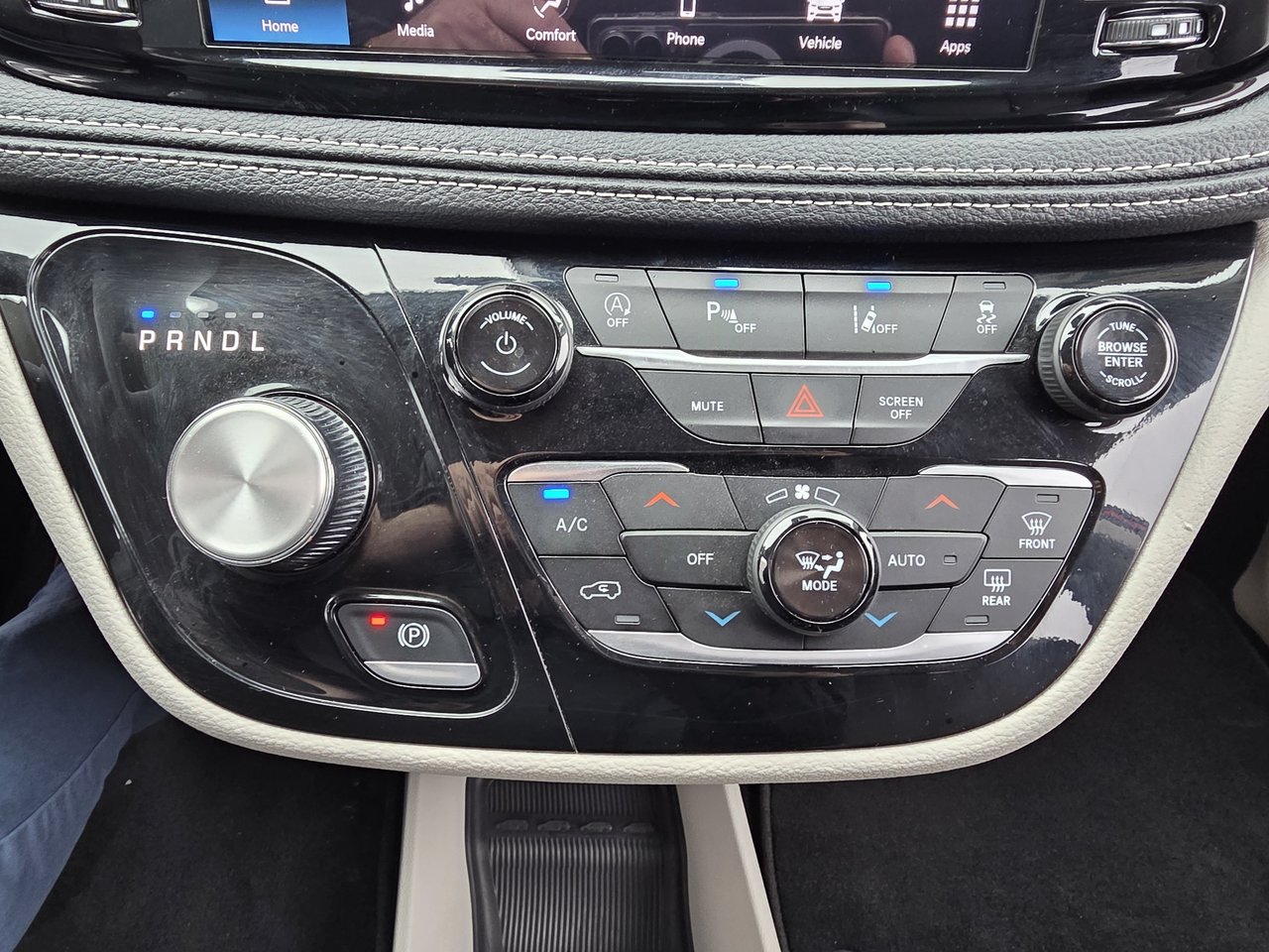 2024 Chrysler Pacifica TOURING-L