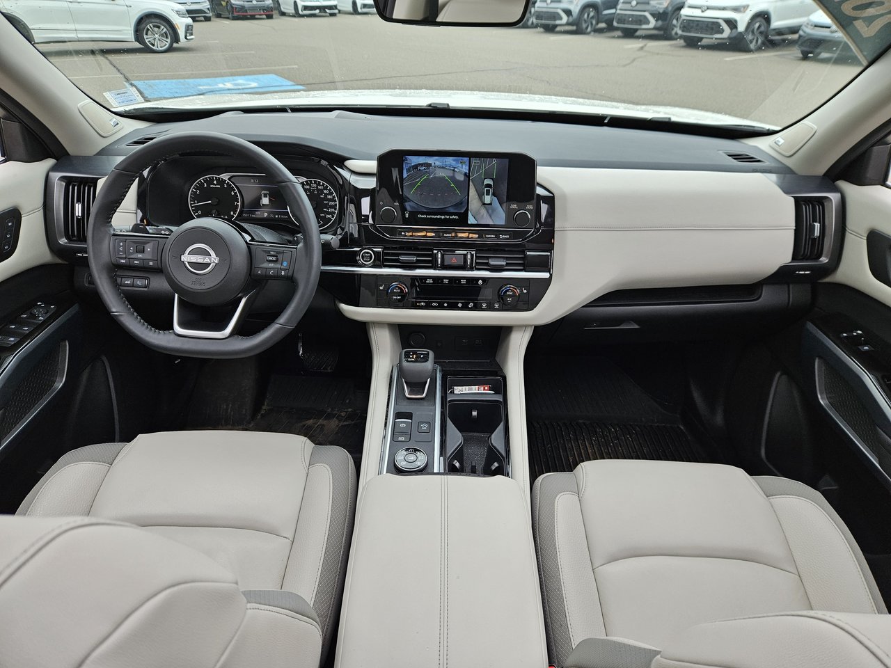 2024 Nissan Pathfinder SL